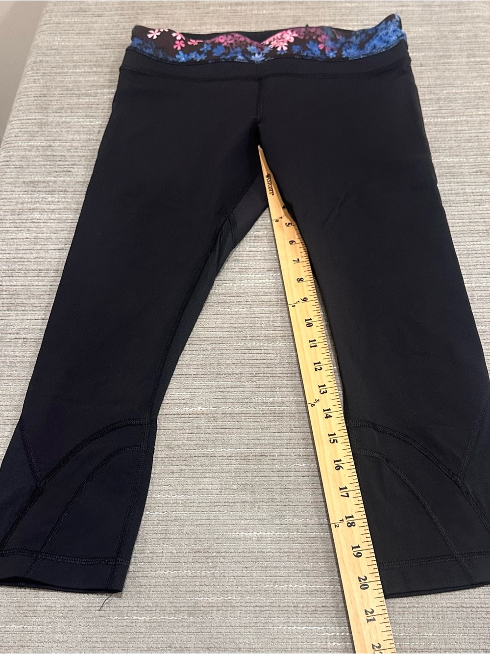 Lululemon Pace Rival Crop Leggings Black Floral Waistband Petal Pop Mesh Size 6 - Picture 3 of 7